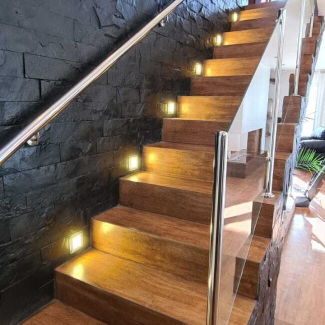 Penthouse Goldener 01